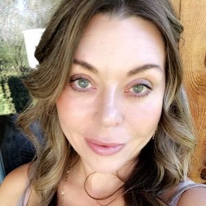 Meet your Posher, Jade